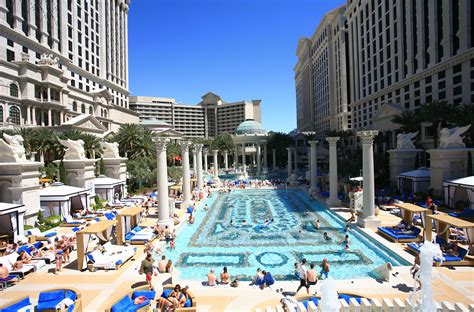 nicest pools in las vegas